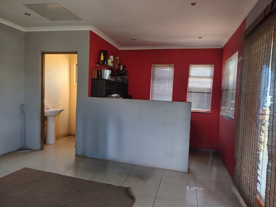 3 Bedroom Property for Sale in Tlhabane West North West